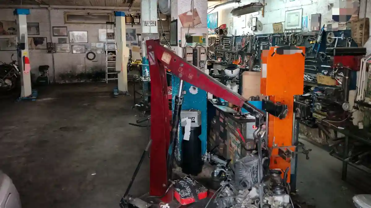 Casapulla officina abusiva